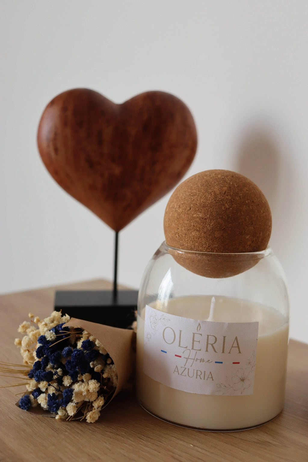 La Bougie Azuria- la tendresse du fruit et du bois - Oléria Home