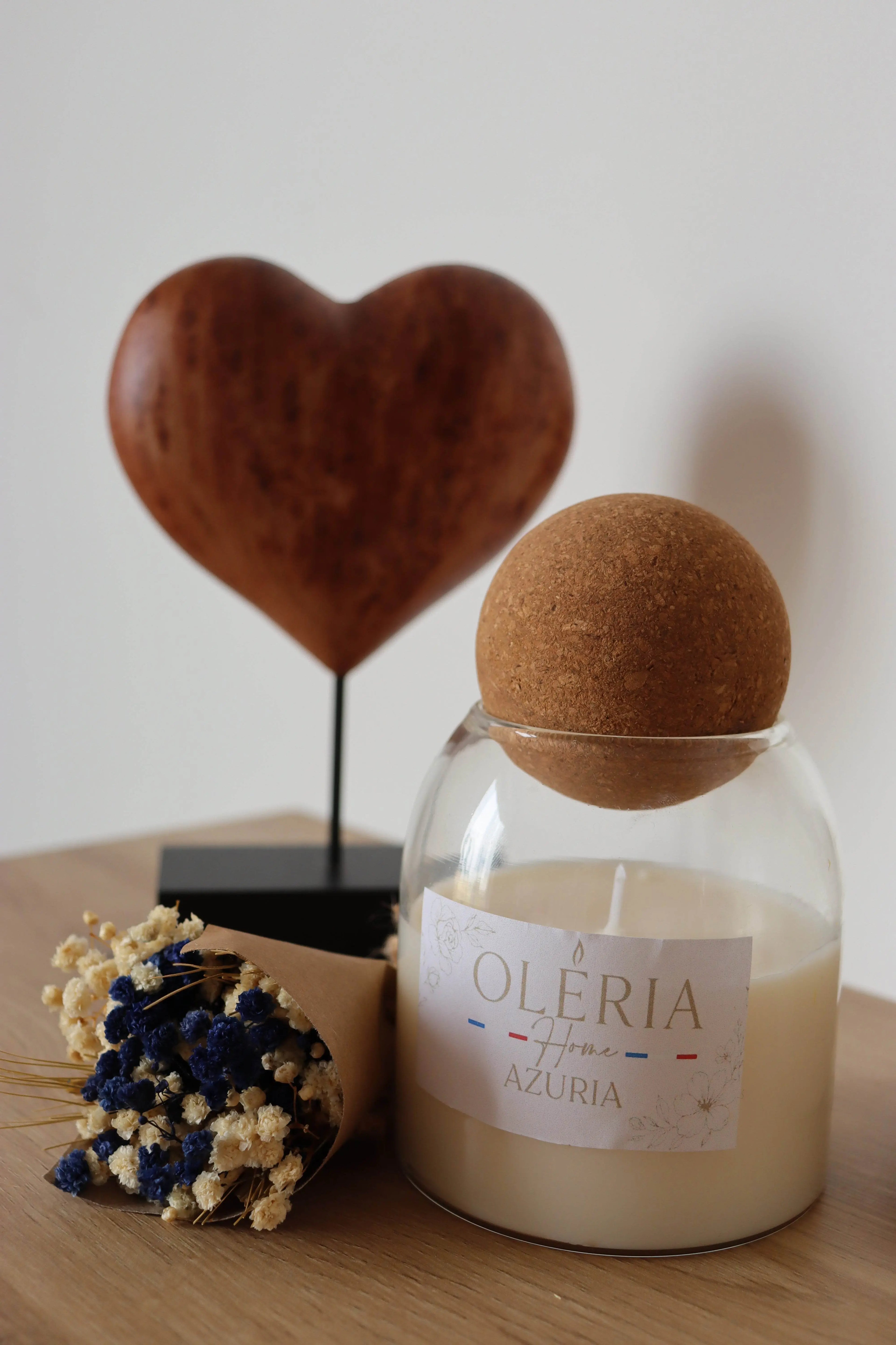 La Bougie Azuria- la tendresse du fruit et du bois - Oléria Home